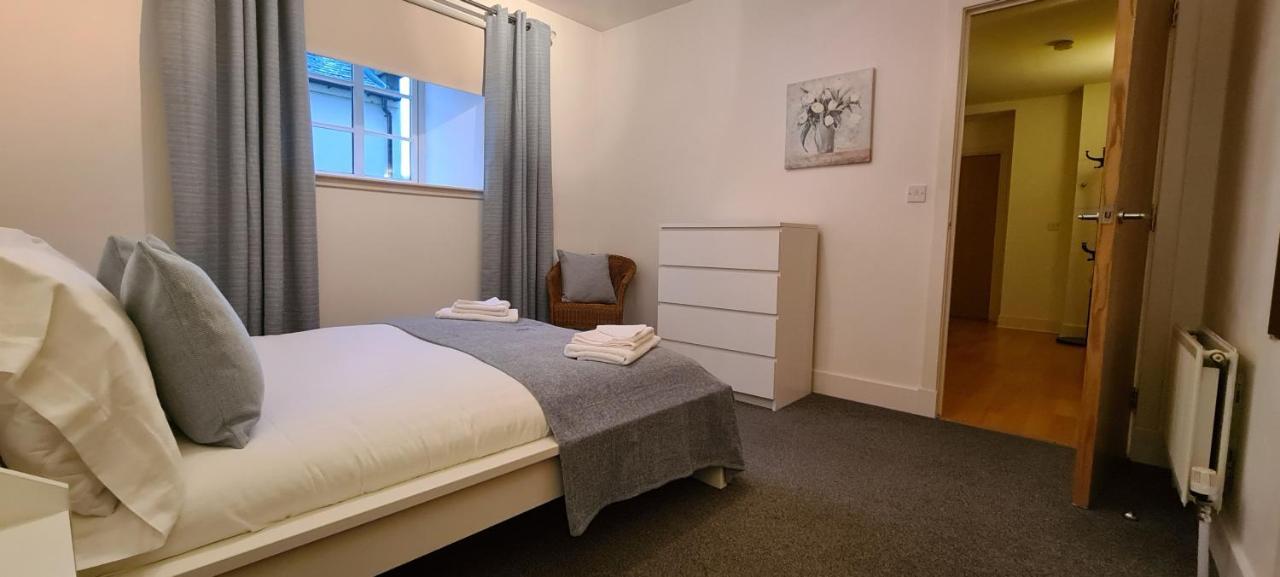 Pass The Keys Spacious 3Beds Flat Near City Centre - Free Parking Edinburgh Eksteriør billede