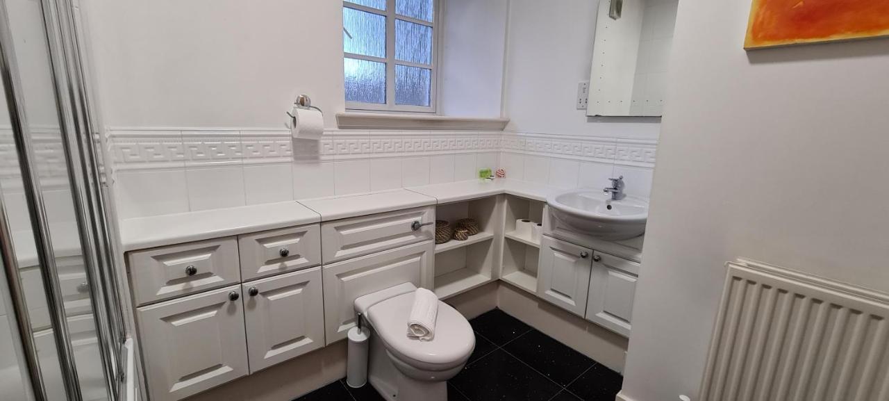 Pass The Keys Spacious 3Beds Flat Near City Centre - Free Parking Edinburgh Eksteriør billede