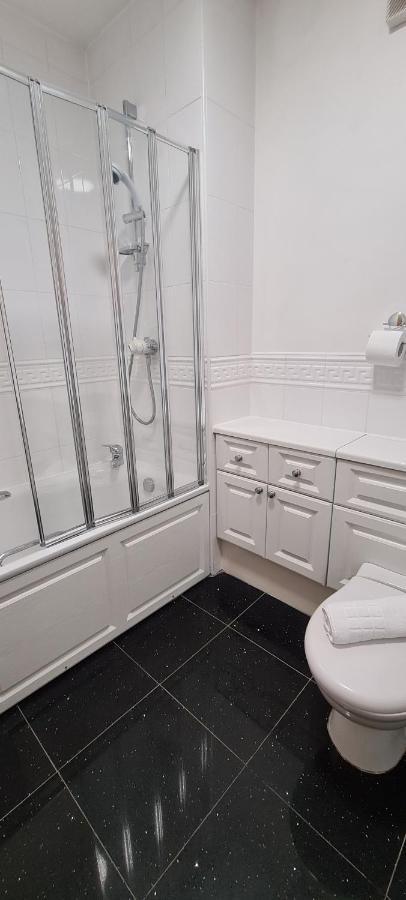 Pass The Keys Spacious 3Beds Flat Near City Centre - Free Parking Edinburgh Eksteriør billede