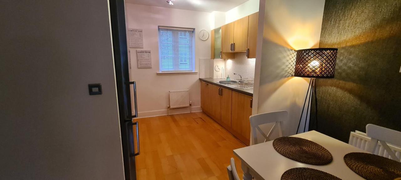 Pass The Keys Spacious 3Beds Flat Near City Centre - Free Parking Edinburgh Eksteriør billede